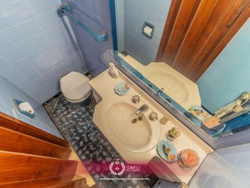 Venta departamento semipiso 3 ambientes convertible a 5 ambientes 84M² con balcón al frente en Boedo