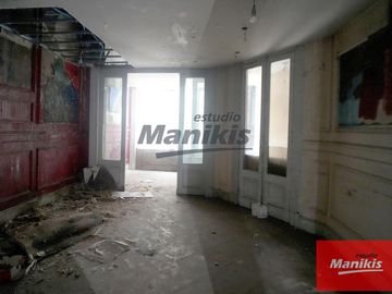 Local en Av. Montes de Oca - 400 m2