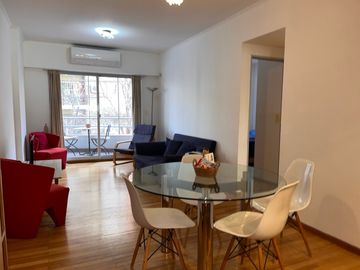 Disponible departamento en alquiler amoblado 3 ambientes en Belgrano con cochera fija cubierta!