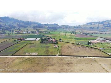 Lote en Bojaca (Cundinamarca) RAH CO: 25-150