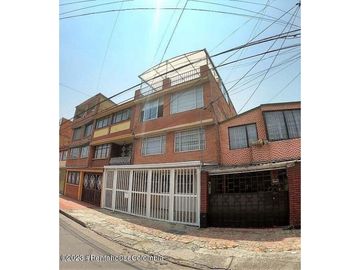 Casa en Bogota (Bogota D.C.) RAH CO: 26-476
