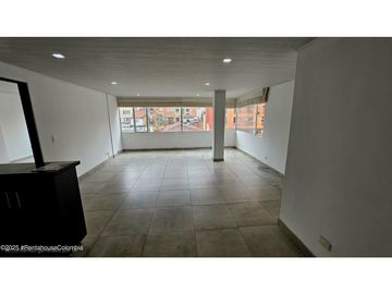 Apartamento en Bogotá (Bogota D.C.) RAH CO: 26-557