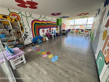 Apartamento en Bogotá (Bogota D.C.) RAH CO: 26-827