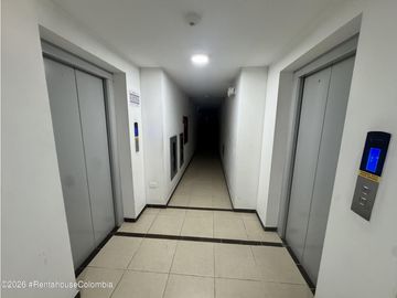 Apartamento en Bogotá (Bogota D.C.) RAH CO: 26-827