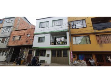 Casa en Bogotá (Bogota D.C.) RAH CO: 26-873