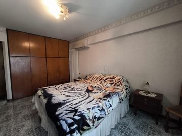 VENTA MAGNIFICO DEPARTAMENTO SEMIPISO, MICROCENTRO