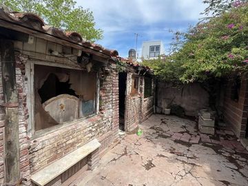 VENTA LOTE 303 M2 C/ CASA A DEMOLER PADUA MERLO