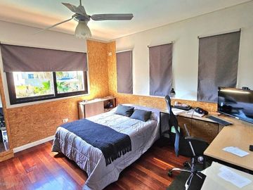 VENTA CASA 5 AMB PILETA GALERIA HARAS M. VICTORIA