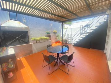 VENTA PH 3 AMB C/TERRAZA Y PARRILLA ACEPTA PERMUTA