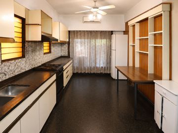 VENTA CASA L. PROPIO SAAVEDRA 4 AMB + FONDO VERDE