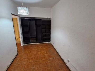 VENTA DPTO 100MTS A REFORMAR PATIO PARRILLA FLORES