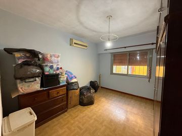 Venta Casa 4 amb en  Hurlingham c/ local y garage