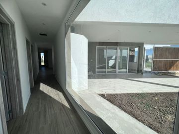 VENTA casa 4 ambientes a estrenar San Sebastian