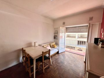 DPTO 3 AMB EN VENTA EN CENTRO AL FRENTE CON BALCON