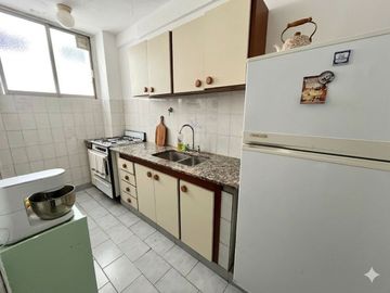 DPTO 3 AMB EN VENTA EN CENTRO AL FRENTE CON BALCON