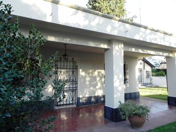 VENTA CASA QUINTA + CASA CASEROS  LA REJA MORENO