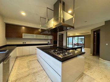 Luxury Residence Across from Town Square Metepec