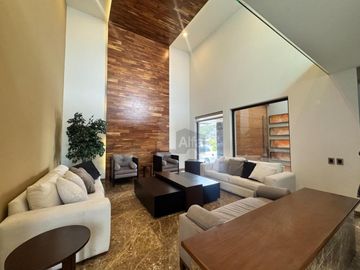 Luxury Residence Across from Town Square Metepec