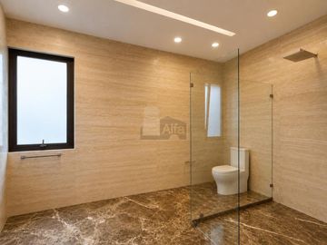 Residencia de lujo frente a Town Square Metepec