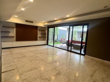 Luxury Residence Across from Town Square Metepec