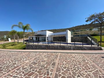 Invierte en Terreno residencial en Fraccionamiento Privado.