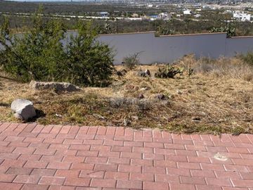 Invierte en Terreno residencial en Fraccionamiento Privado.