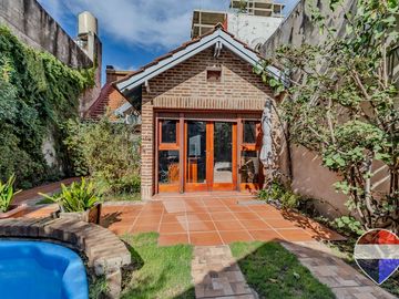 CASA EN VENTA LA PLATA 3 DORMITORIOS