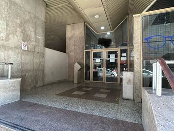VENTA OFICINA APTO VIVIENDA SAN NICOLAS PISO ALTO