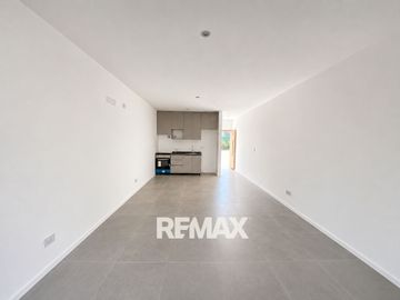 VENTA DEPARTAMENTO MONOAMBIENTE C/JARDIN EN PILAR