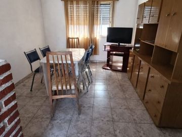 CASA EN VENTA  PLANTA ALTA DOS DOMITORIOS Y PATIO