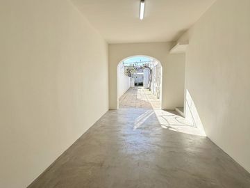 Casa en venta sobre lote propio de 4 amb + jardin