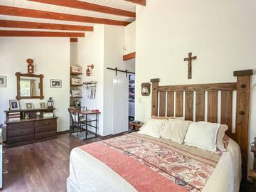VENTA CASA 4 AMB IMPECABLE EL MIRASOL PILETA