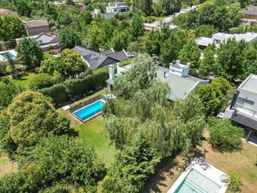 VENTA CASA 4 AMB IMPECABLE EL MIRASOL PILETA