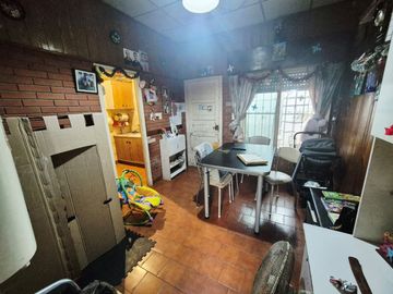 VENTA PH 2 AMBIENTES CASTELAR  PATIO SIN EXPENSAS