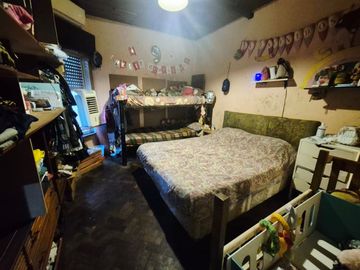 VENTA PH 2 AMBIENTES CASTELAR  PATIO SIN EXPENSAS