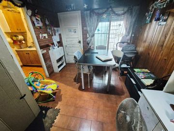 VENTA PH 2 AMBIENTES CASTELAR  PATIO SIN EXPENSAS