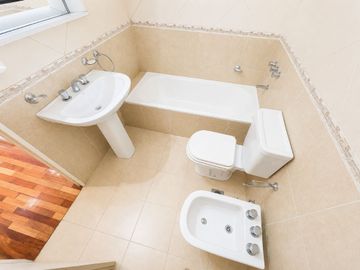 VENTA SEMIPISO LUMINOSO EN VILLA CRESPO