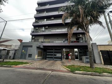 VENTA - Depto 2 ambientes con balcón APTO CREDITO