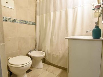 VENTA - Departamento 2 ambientes con patio Coghlan