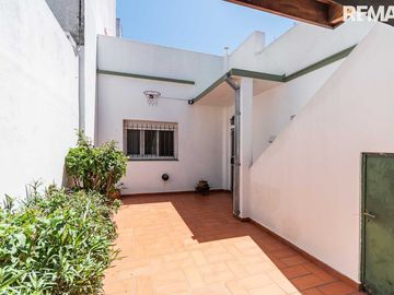 CASA EN VENTA FLORESTA ZONA COMERCIAL
