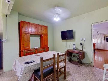 VENTA PH 4 AMB AL FRENTE - COCHERA - CRUCECITA