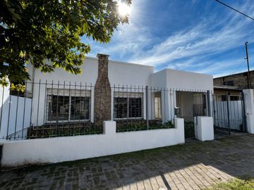 CASA 3 AMBIENTES VENTA CARMEN DE ARECO