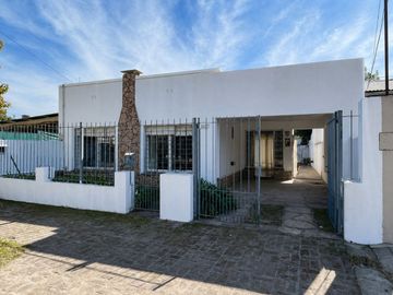 CASA 3 AMBIENTES VENTA CARMEN DE ARECO