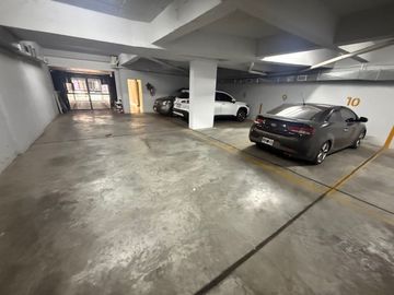 Monoambiente con balcón y cochera  Villa Urquiza