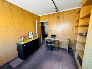 Venta oficina 3 amb en Microcentro con baulera