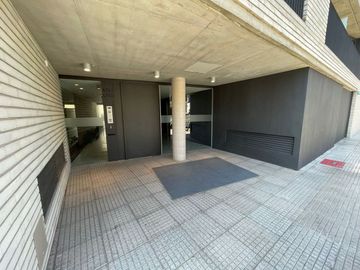 Venta dpto. a estrenar 2 amb. Saveedra.balcón