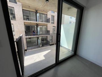 Venta dpto. a estrenar 2 amb. Saveedra.balcón