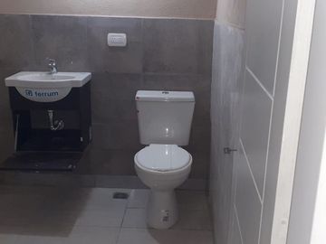 LOCAL/ DEPOSITO EN VENTA, AVELLANEDA CENTRO