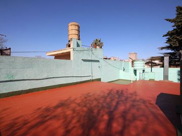 VENTA CASA 4 AMBIENTES EN PB MONTE CASTRO TERRAZA