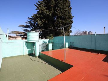 VENTA CASA 4 AMBIENTES EN PB MONTE CASTRO TERRAZA